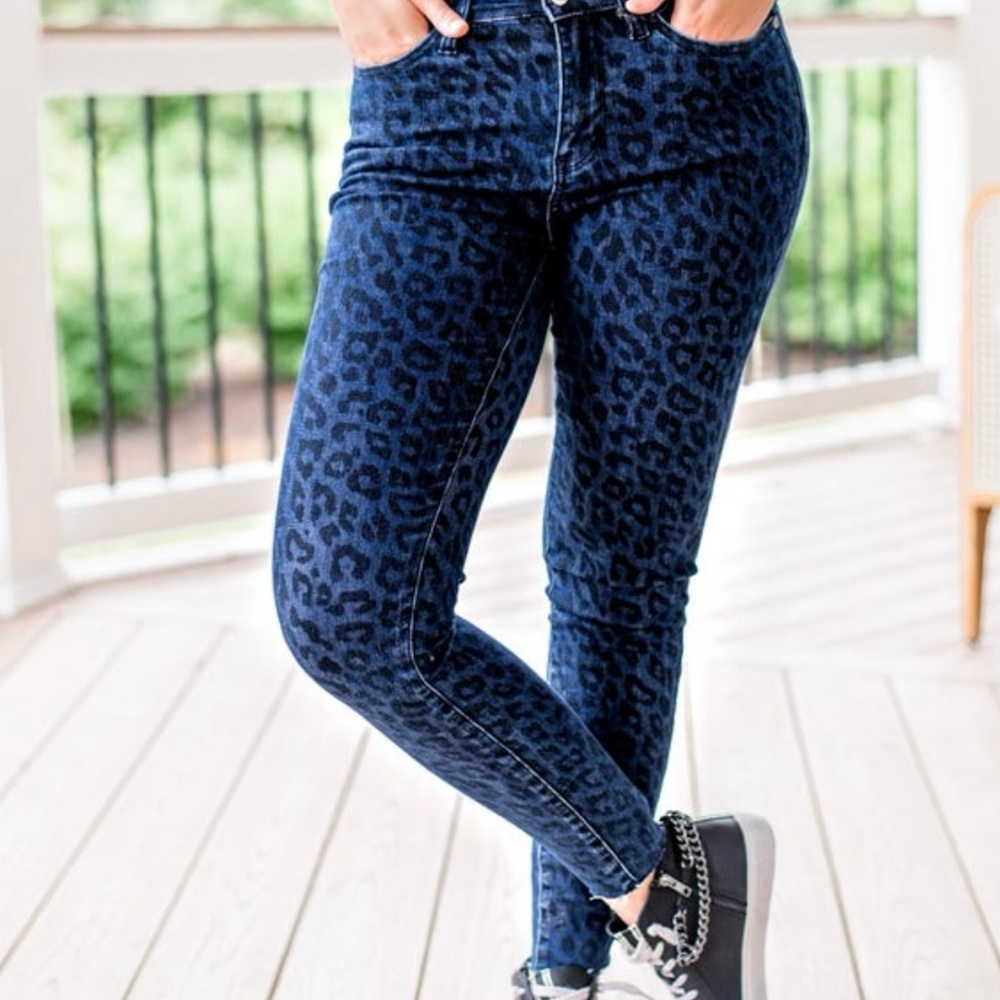 Judy Blue Denim Leopard print skinny